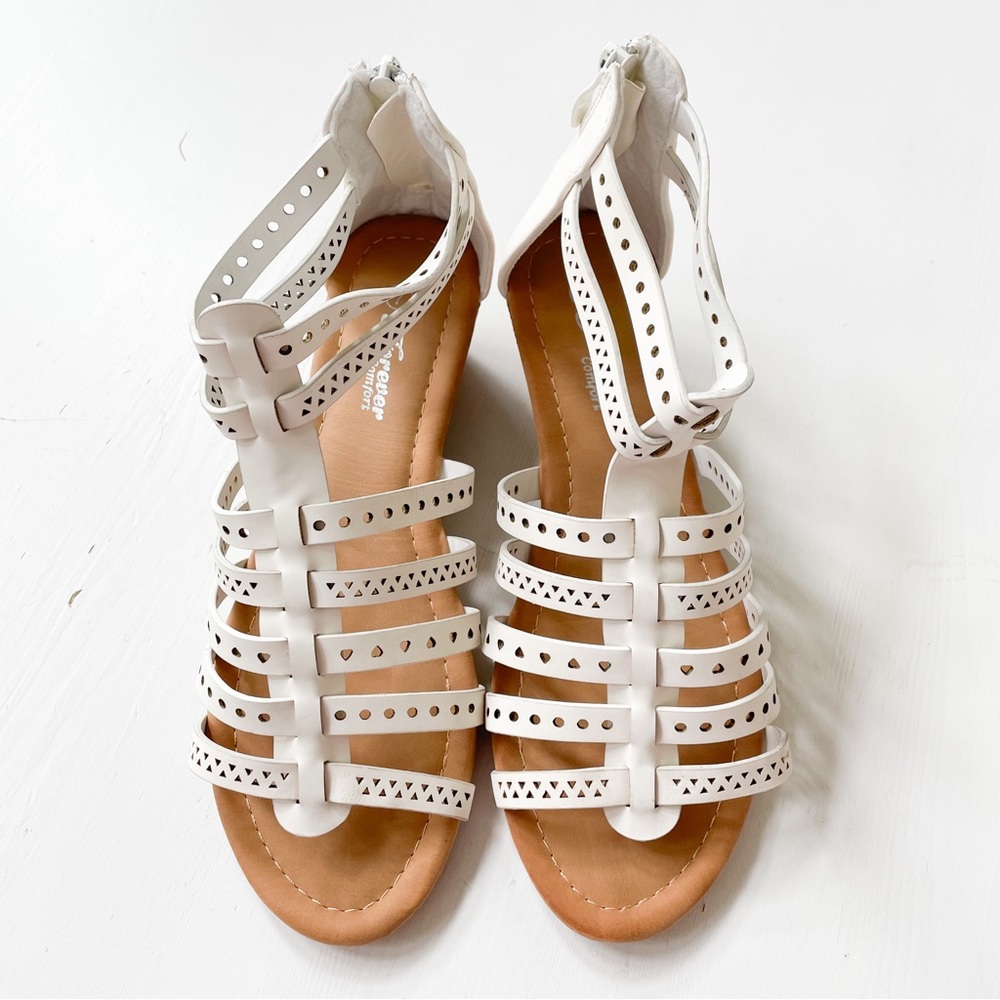 Forever Comfort White Wedge Strappy Sandal Laser-31 B6 - Picture 2 of 8